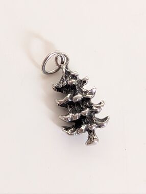 Vintage Silver Tone Outdoor Camping Woods Hiking Pine Tree Bracelet Charm